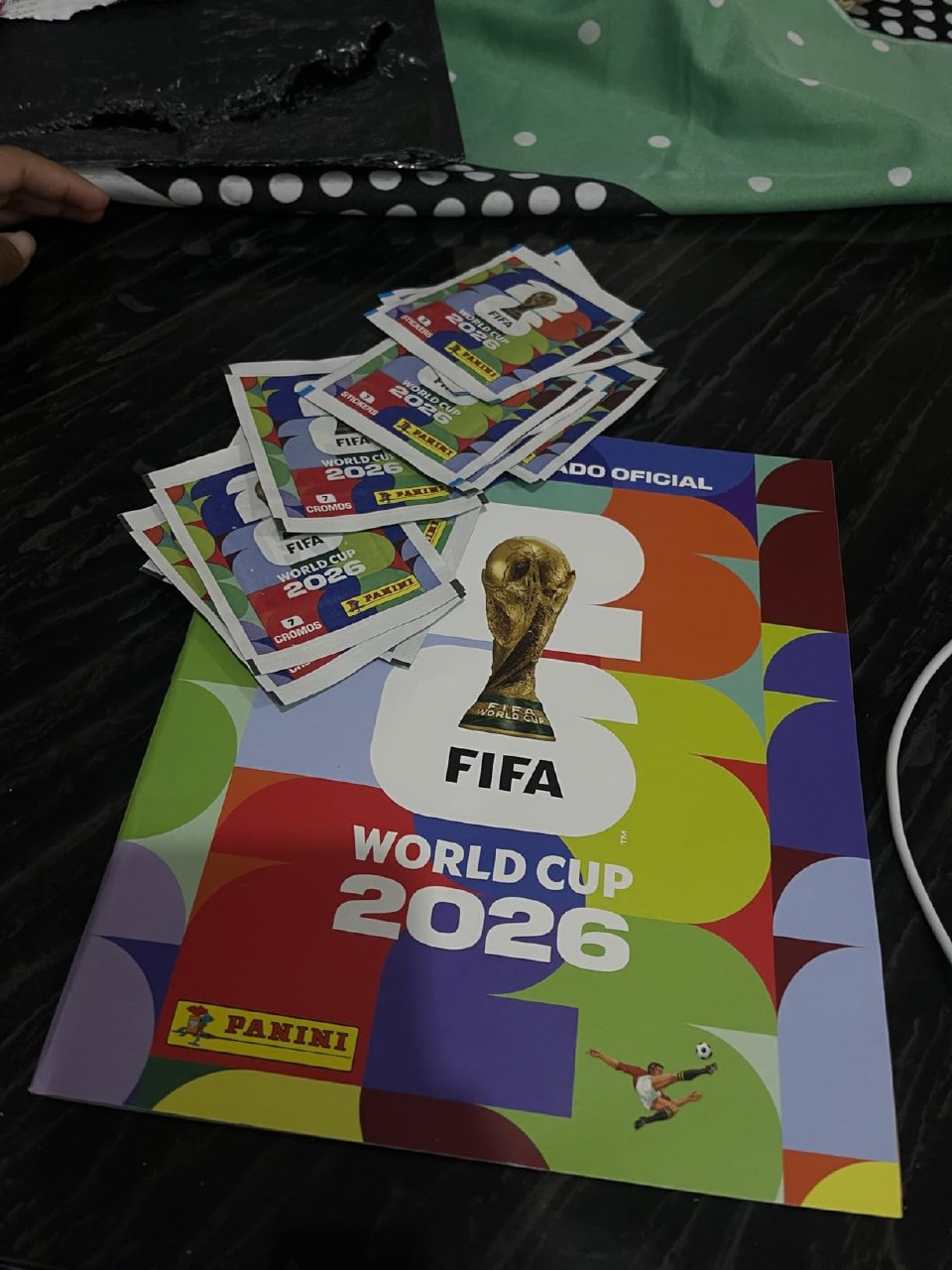 Kit 1 Álbum Copa Do Mundo 2026 + 70 figurinhas FIFA