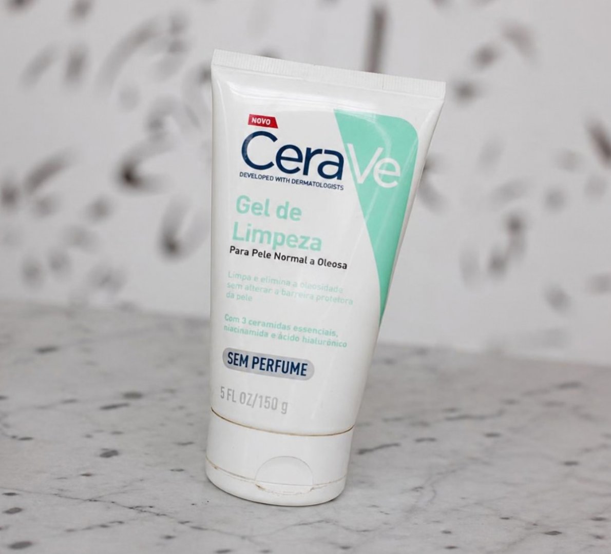 Gel de Limpeza Facial para Pele Oleosa CeraVe 150g