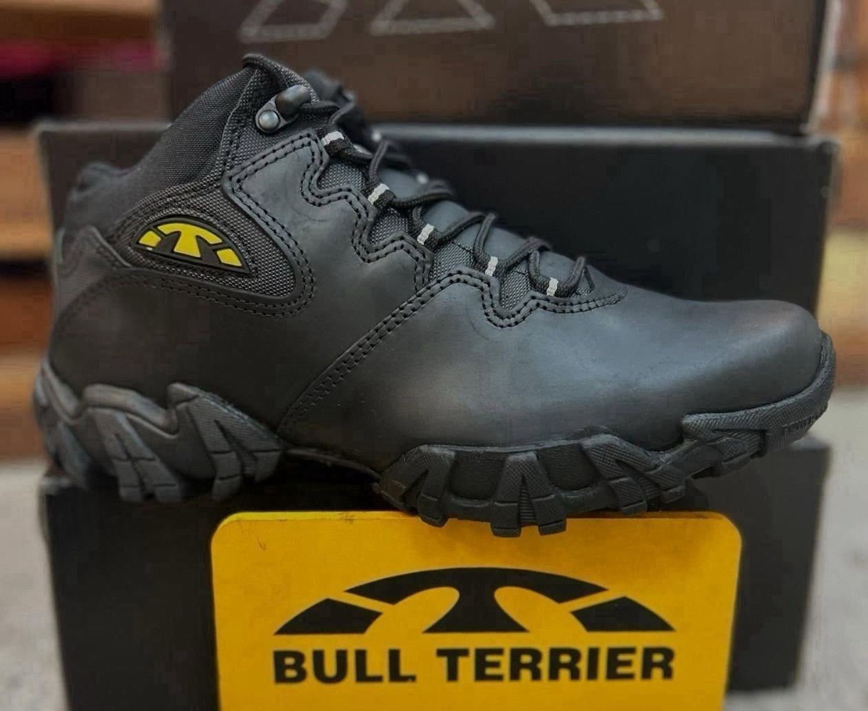 Bota Adventure Bull Terrier