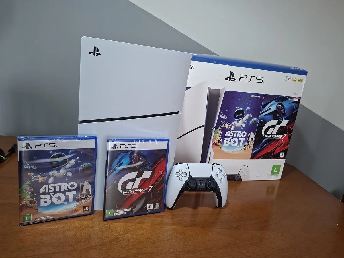 Console Playstation 5 Slim Digital 825gb Branco + ASTROBOT E GRANTURISMO 7